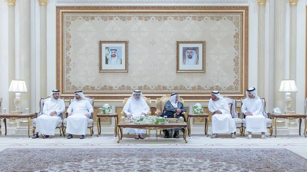 حاكم الشارقة يستقبل جموع المهنئين بمناسبة حلول شهر رمضان المبارك في قصر البديع